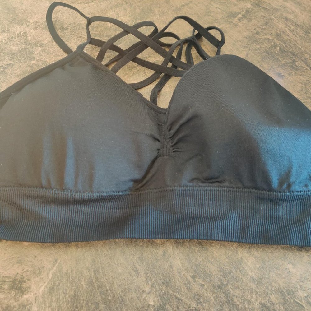 Amazing Sports strappy bra